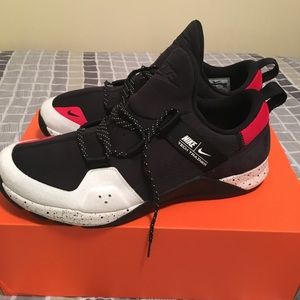 Nike Tech Trainer